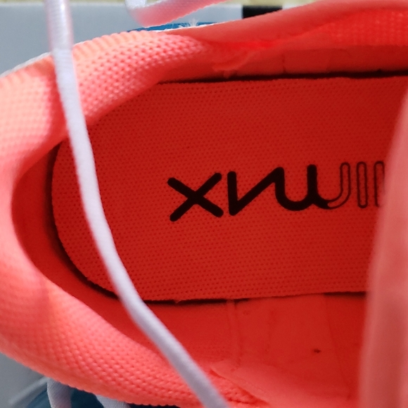 Shoes - Picture 5 of 5